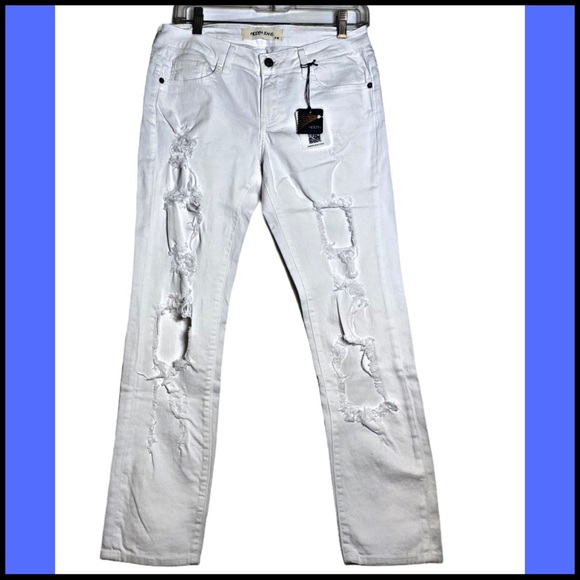 NWT HIDDEN JEANS DISTRESSED WHITE BOYFRIEND SLIM - Picture 2 of 7